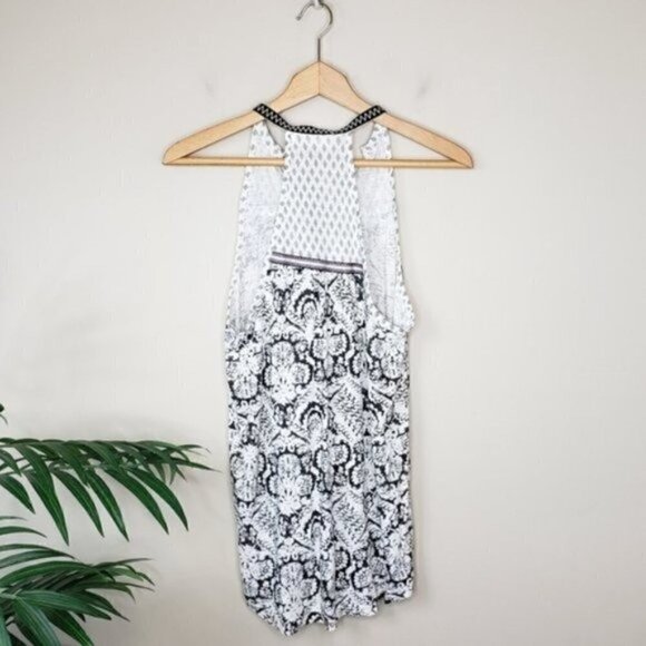 Stitch Fix RD Style | Fulham Embroidery Detail Top Size XS - Picture 4 of 4